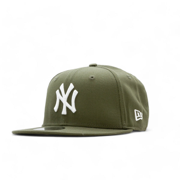 New Era MLB Essential New York Yankees 9FIFTY Cap - Green - Pretend Supply Co.