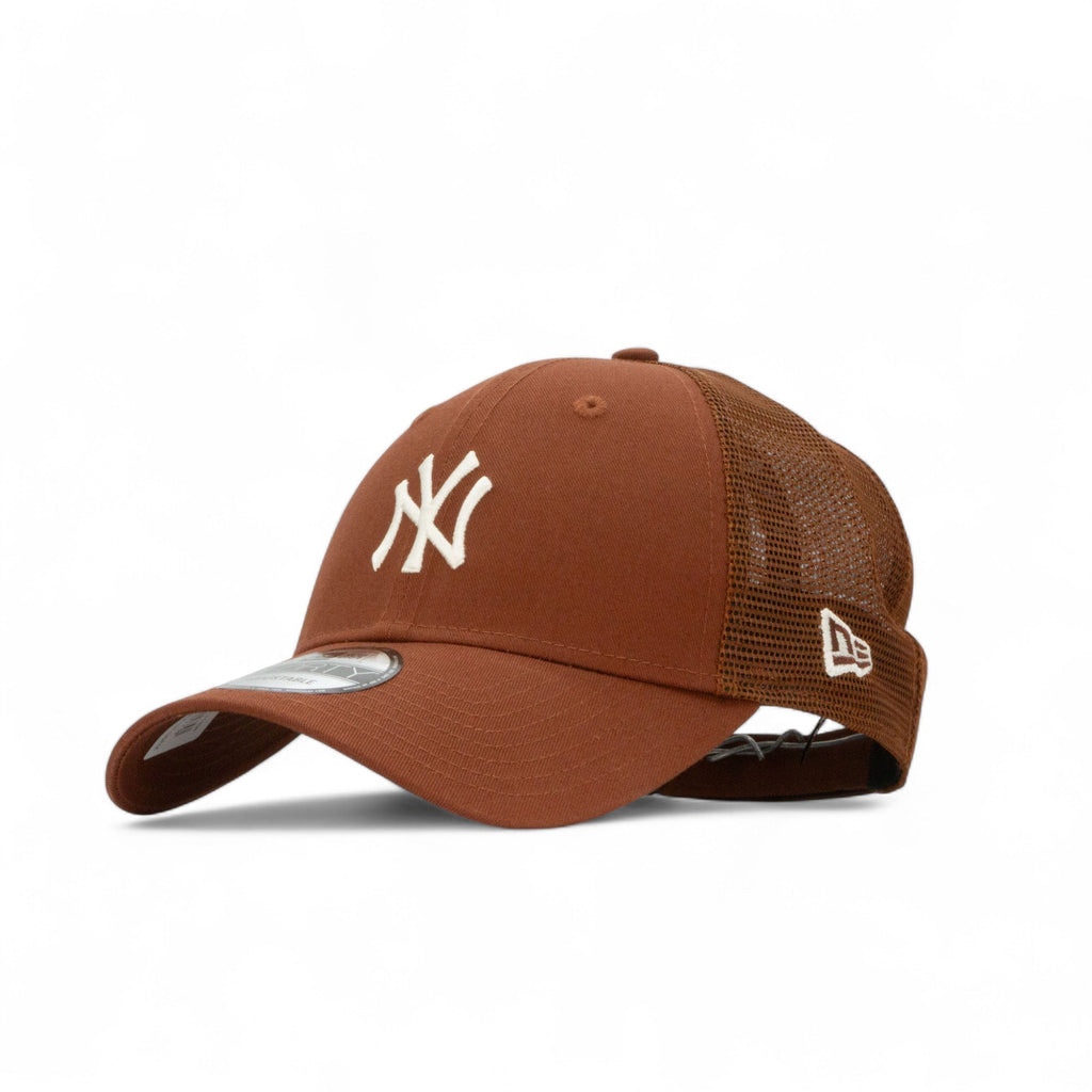 New Era MLB Homefield NY Yankees 9FORTY Trucker Cap - Brown - Pretend Supply Co.