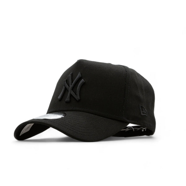 New Era Monochrome New York Yankees E - FRAME Cap - Black - Pretend Supply Co.